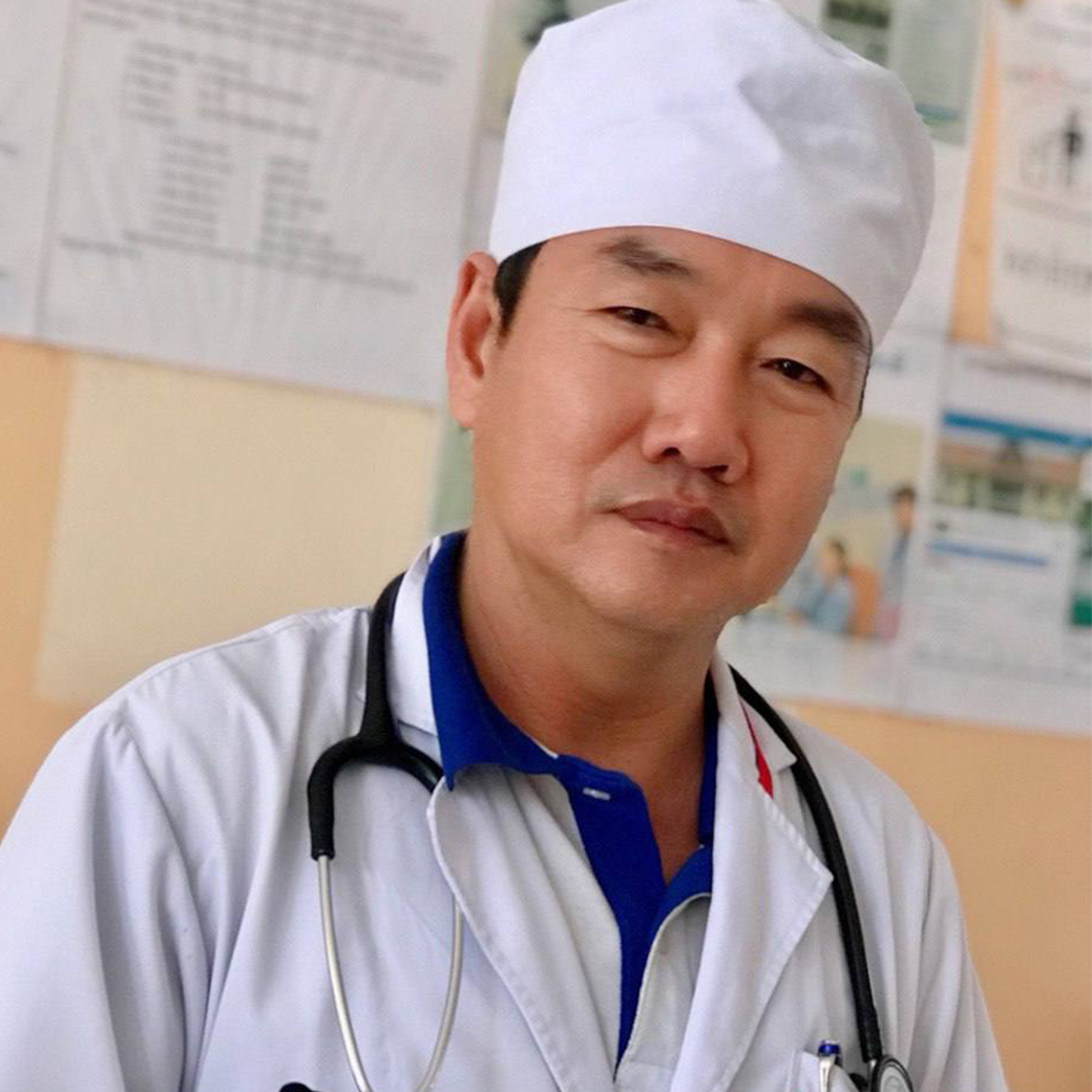 Dr.Chum Saronn